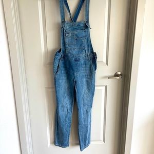NWOT Free People Overalls Super Cute & Flattering!